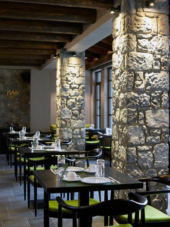 Art Mainalon Hotel Vytina Zewnętrze zdjęcie